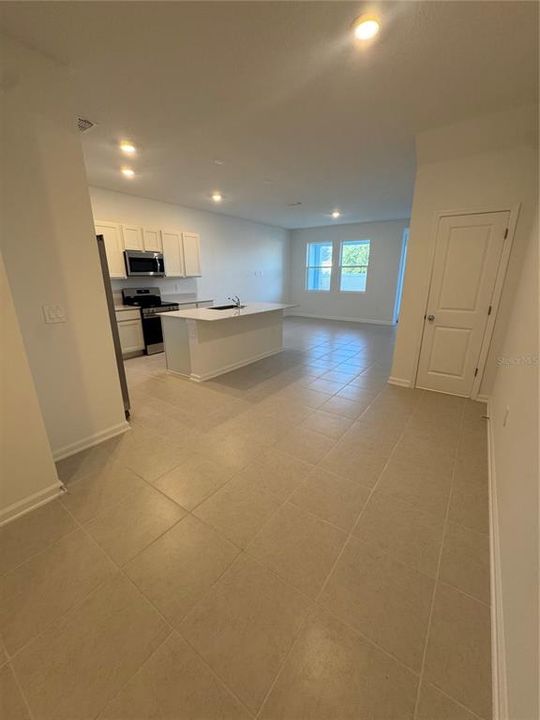 En Renta: $2,295 (3 camas, 2 baños, 1628 Pies cuadrados)