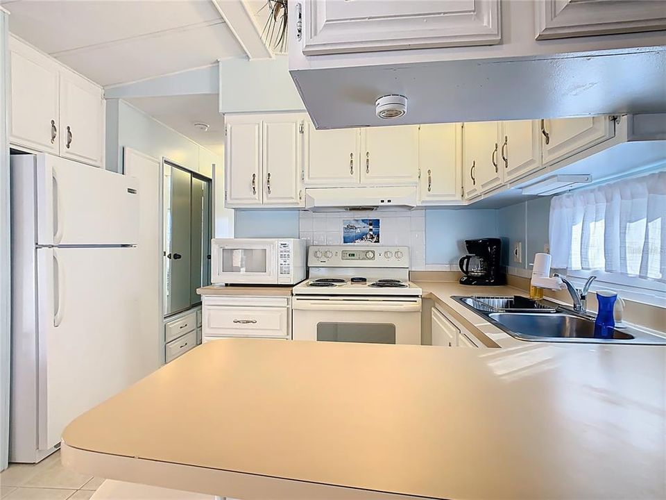 На продажу: $128,500 (1 спален, 1 ванн, 688 Квадратных фут)