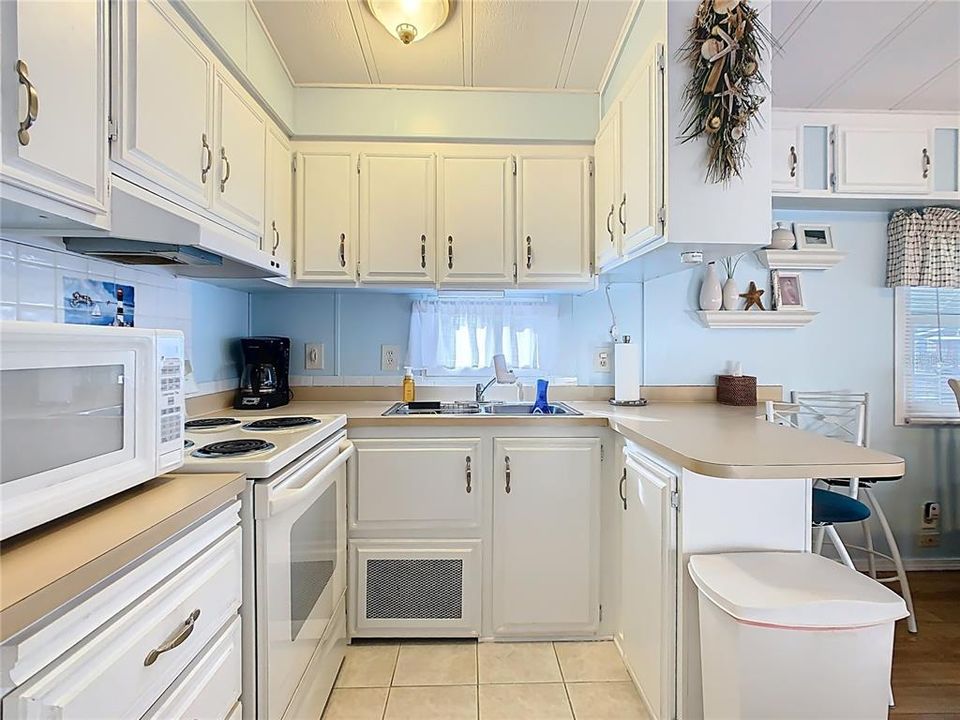 На продажу: $128,500 (1 спален, 1 ванн, 688 Квадратных фут)