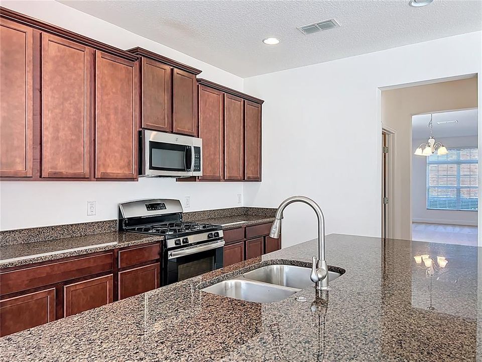 En Venta: $720,000 (5 camas, 3 baños, 3638 Pies cuadrados)