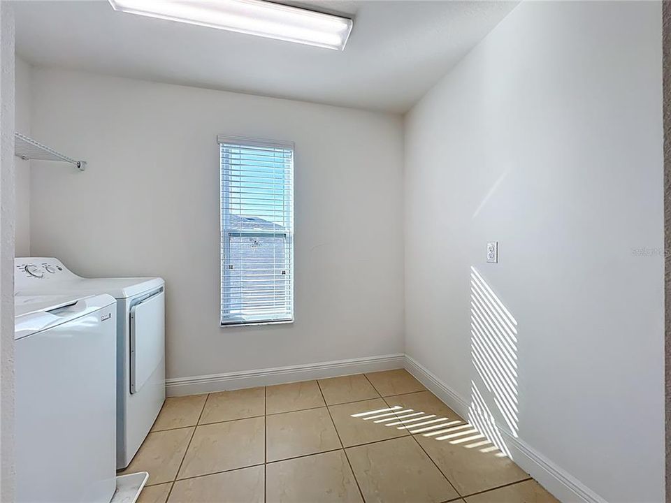 En Venta: $720,000 (5 camas, 3 baños, 3638 Pies cuadrados)