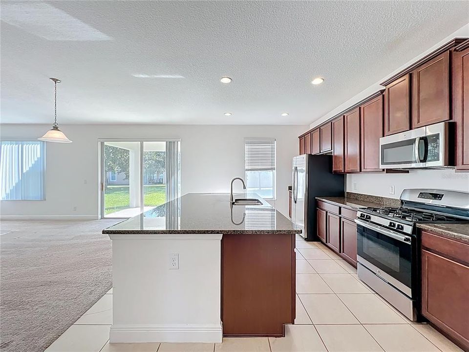 En Venta: $720,000 (5 camas, 3 baños, 3638 Pies cuadrados)