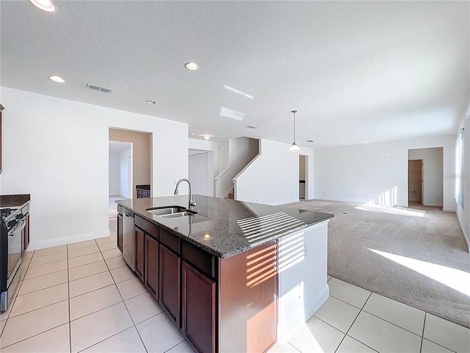 En Venta: $720,000 (5 camas, 3 baños, 3638 Pies cuadrados)