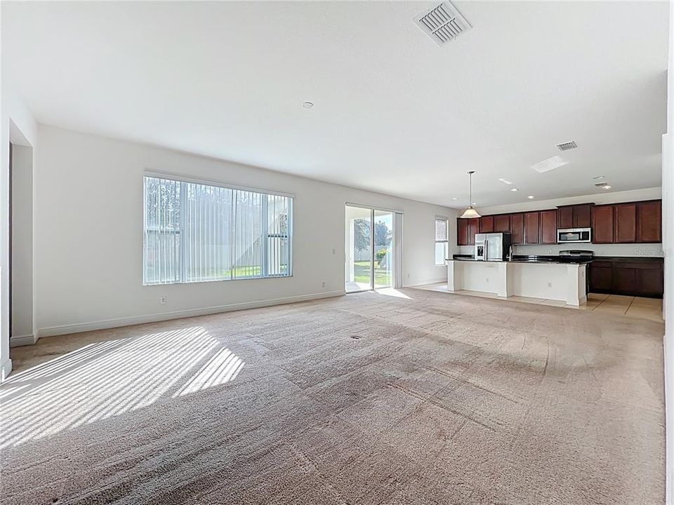 En Venta: $720,000 (5 camas, 3 baños, 3638 Pies cuadrados)