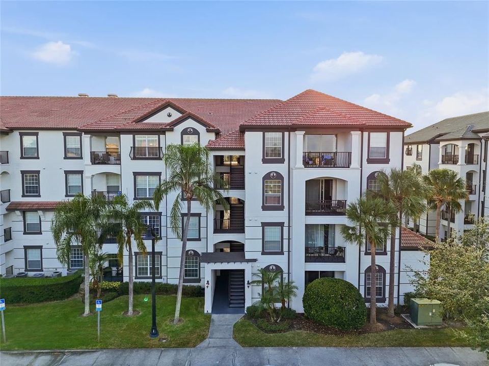 For Sale: $589,900 (3 beds, 2 baths, 1247 Square Feet)