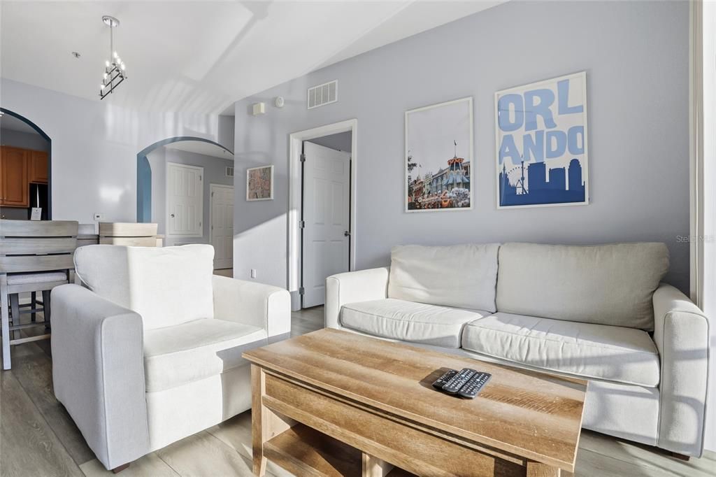 For Sale: $589,900 (3 beds, 2 baths, 1247 Square Feet)