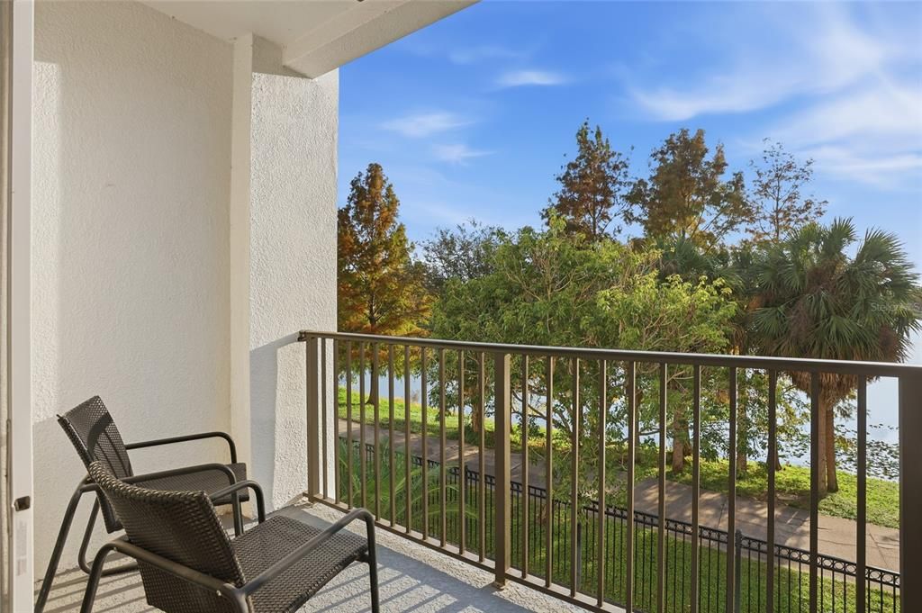 For Sale: $589,900 (3 beds, 2 baths, 1247 Square Feet)