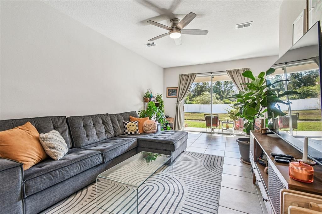 For Rent: $2,100 (3 beds, 2 baths, 1536 Square Feet)