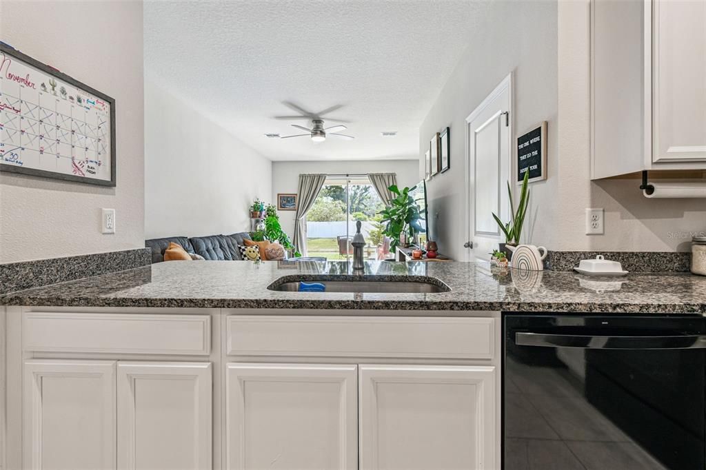 For Rent: $2,100 (3 beds, 2 baths, 1536 Square Feet)