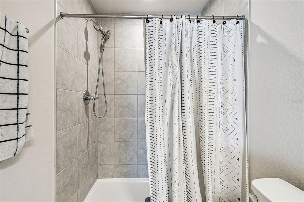 For Rent: $2,100 (3 beds, 2 baths, 1536 Square Feet)