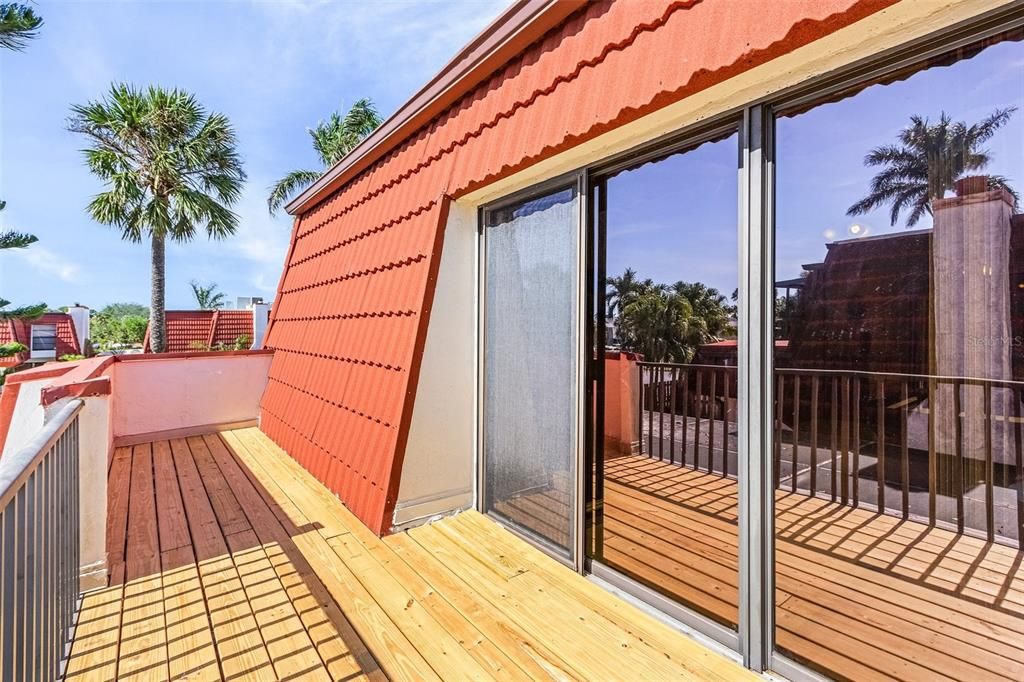 待售: $190,000 (2 贝兹, 2 浴室, 1376 平方英尺)