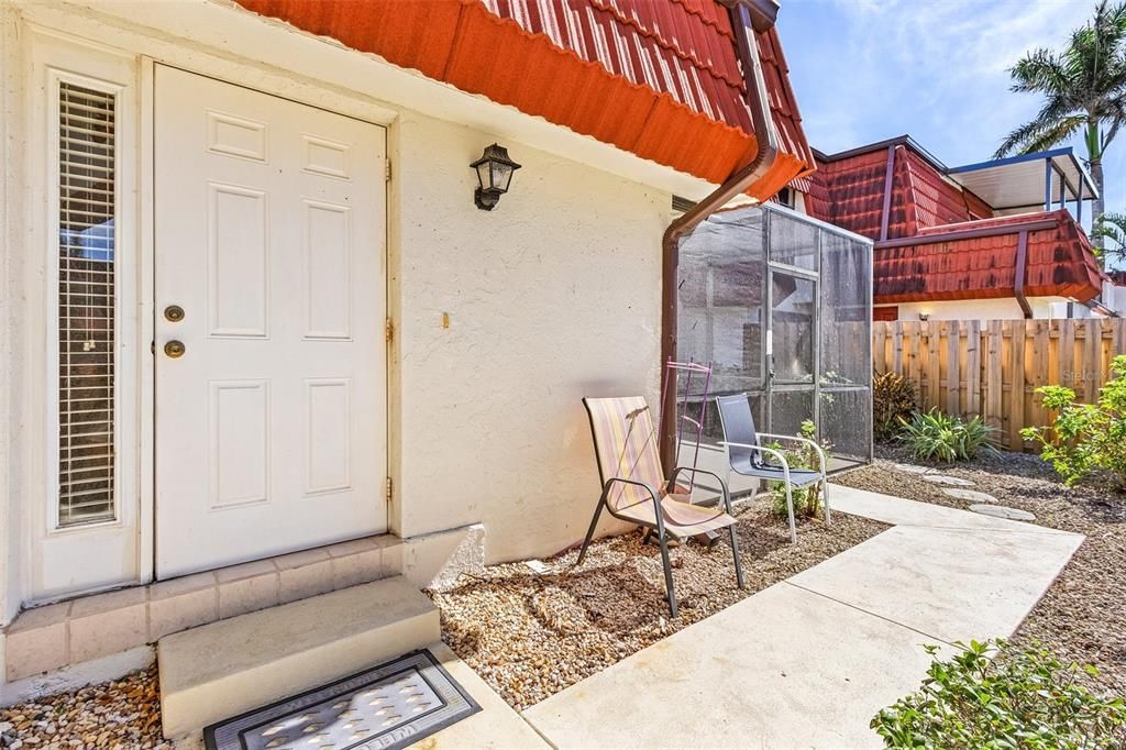 待售: $190,000 (2 贝兹, 2 浴室, 1376 平方英尺)