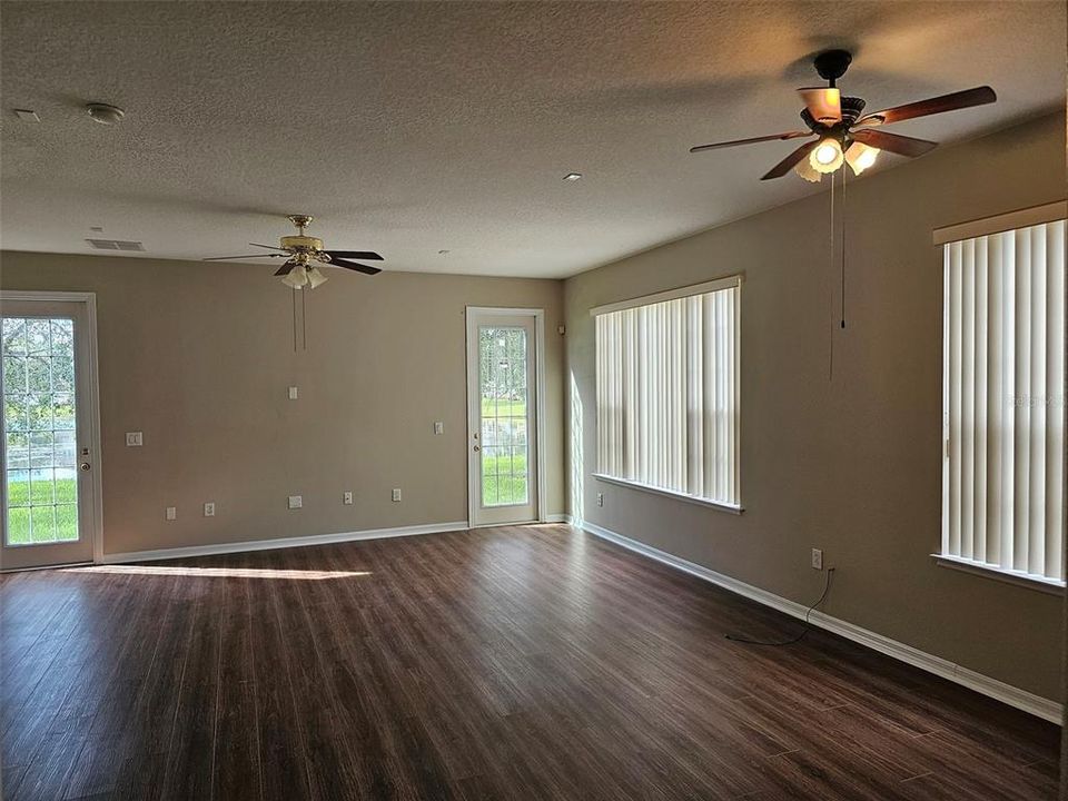 Active With Contract: $2,495 (4 beds, 2 baths, 1941 Square Feet)