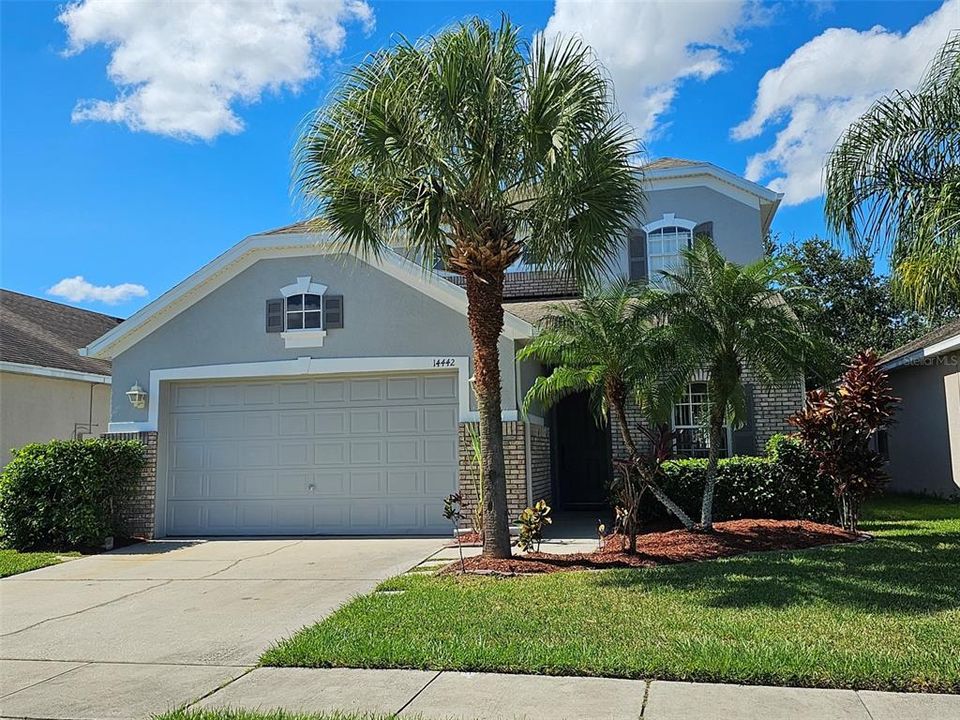 Active With Contract: $2,495 (4 beds, 2 baths, 1941 Square Feet)