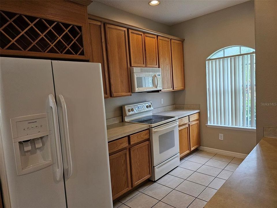 Active With Contract: $2,495 (4 beds, 2 baths, 1941 Square Feet)
