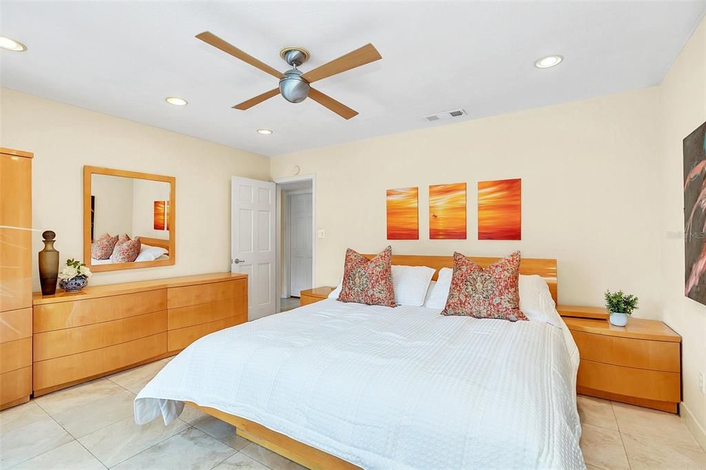 For Sale: $799,900 (4 beds, 2 baths, 2441 Square Feet)