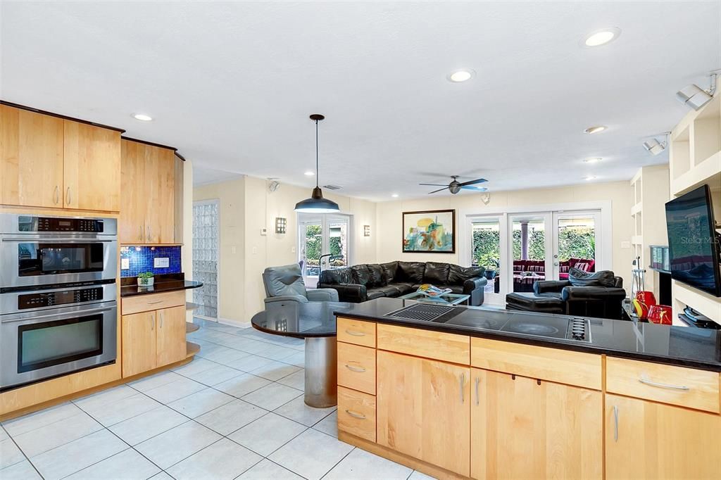 For Sale: $799,900 (4 beds, 2 baths, 2441 Square Feet)