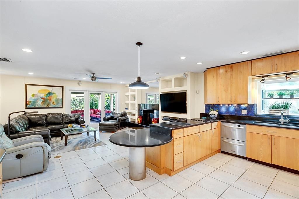 For Sale: $799,900 (4 beds, 2 baths, 2441 Square Feet)