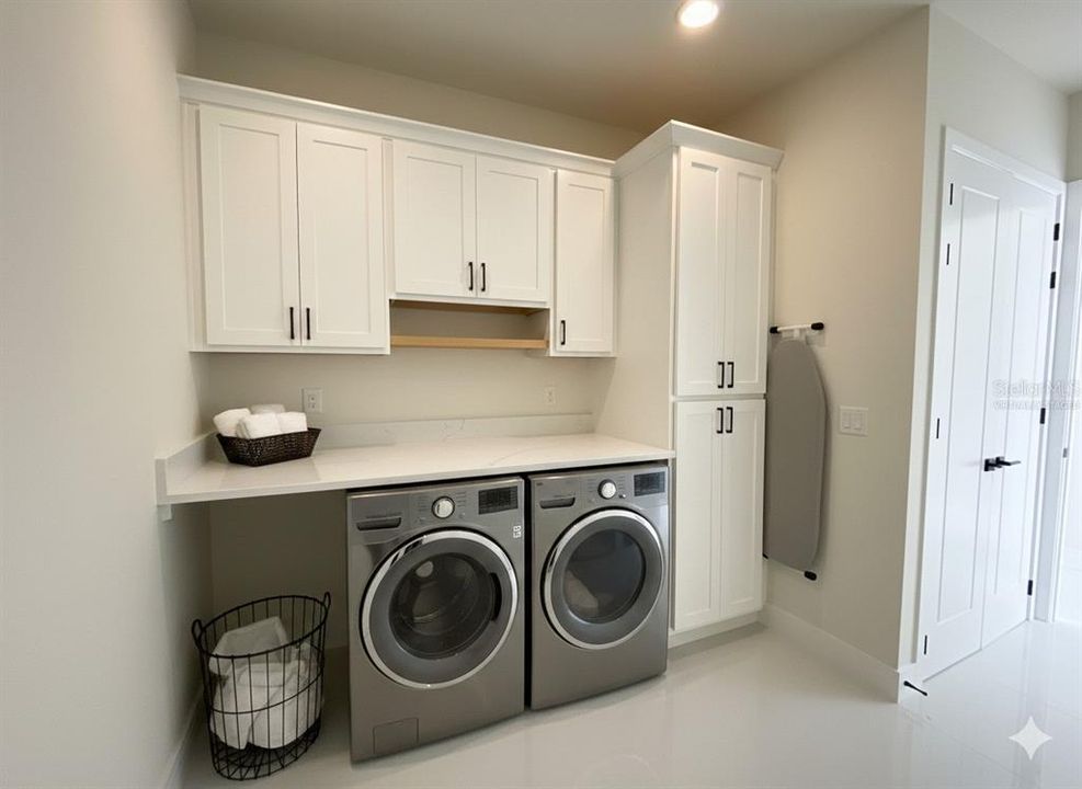 For Sale: $399,000 (4 beds, 3 baths, 2153 Square Feet)