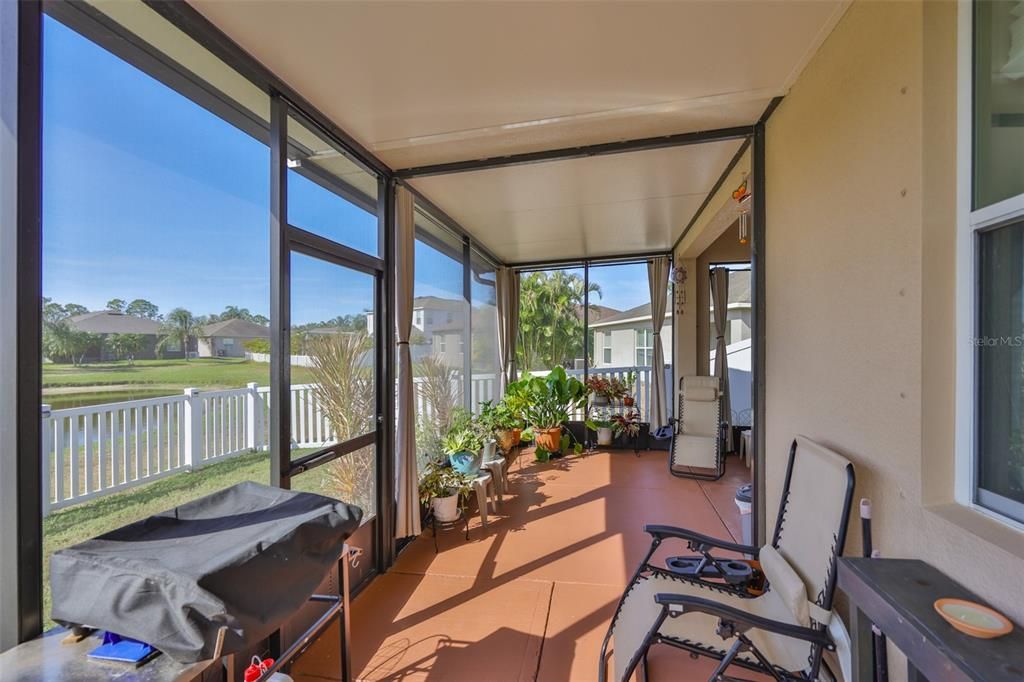 На продажу: $330,000 (4 спален, 2 ванн, 1832 Квадратных фут)