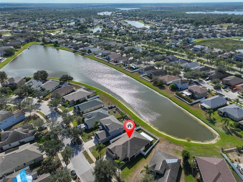 На продажу: $330,000 (4 спален, 2 ванн, 1832 Квадратных фут)