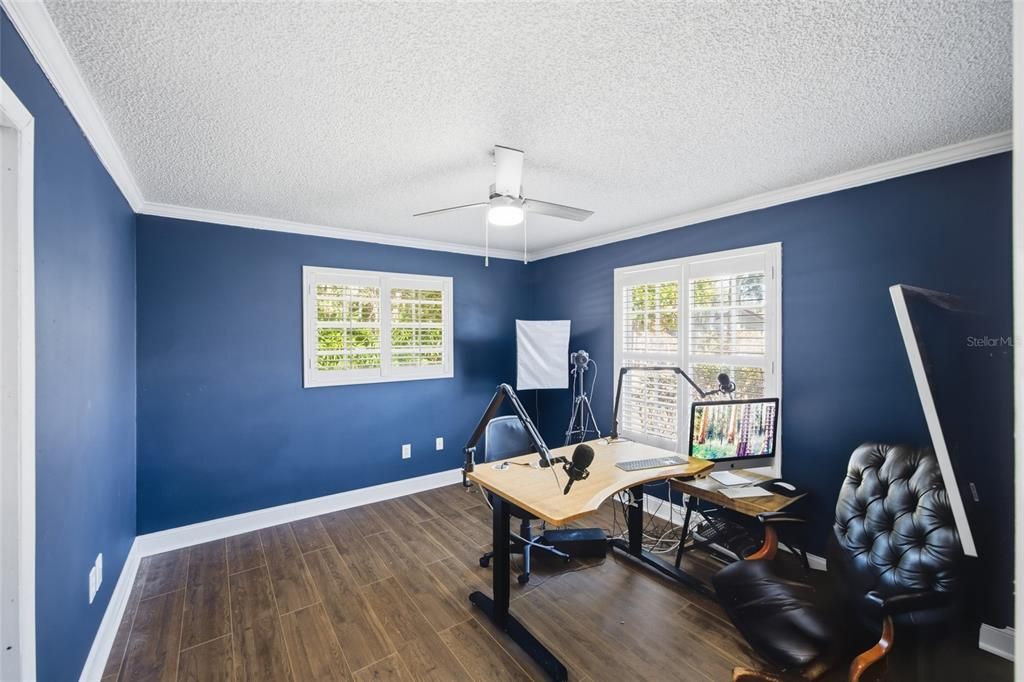 En Venta: $580,000 (4 camas, 2 baños, 2037 Pies cuadrados)