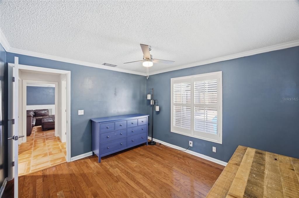 En Venta: $580,000 (4 camas, 2 baños, 2037 Pies cuadrados)