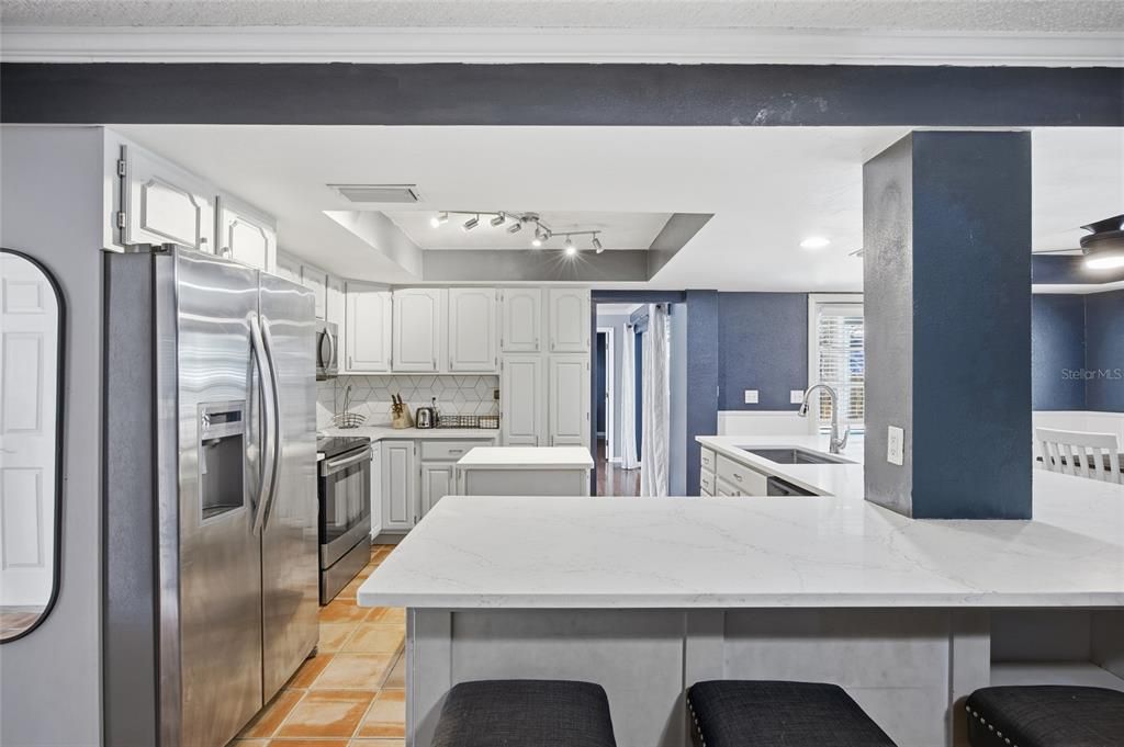 En Venta: $580,000 (4 camas, 2 baños, 2037 Pies cuadrados)