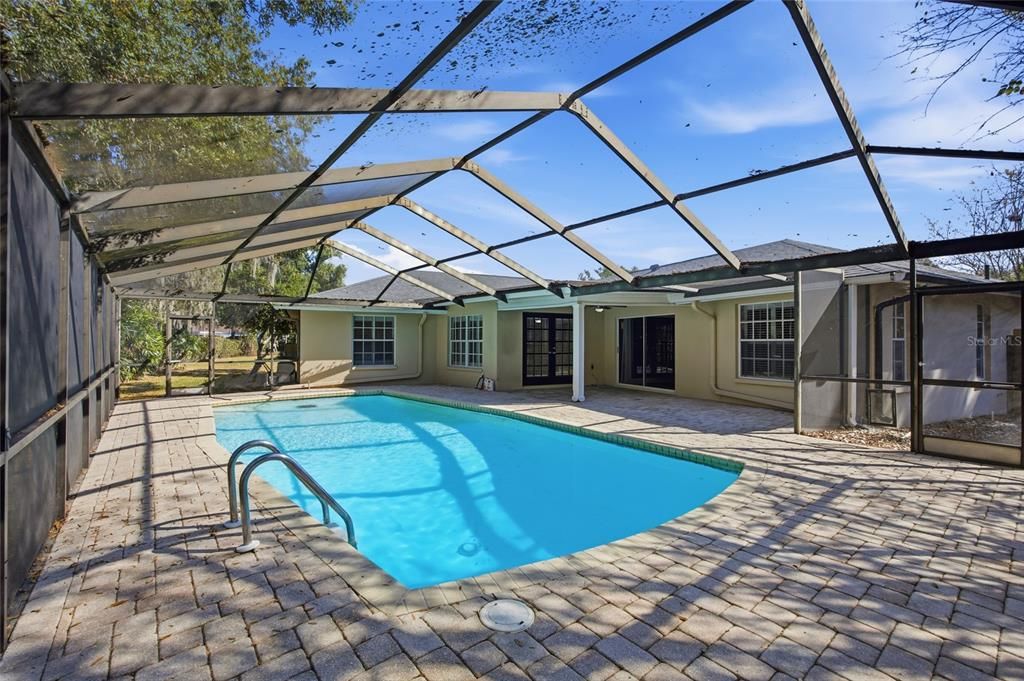 En Venta: $580,000 (4 camas, 2 baños, 2037 Pies cuadrados)