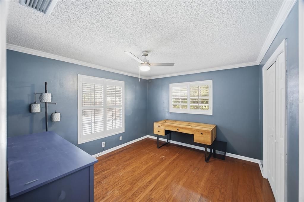 En Venta: $580,000 (4 camas, 2 baños, 2037 Pies cuadrados)