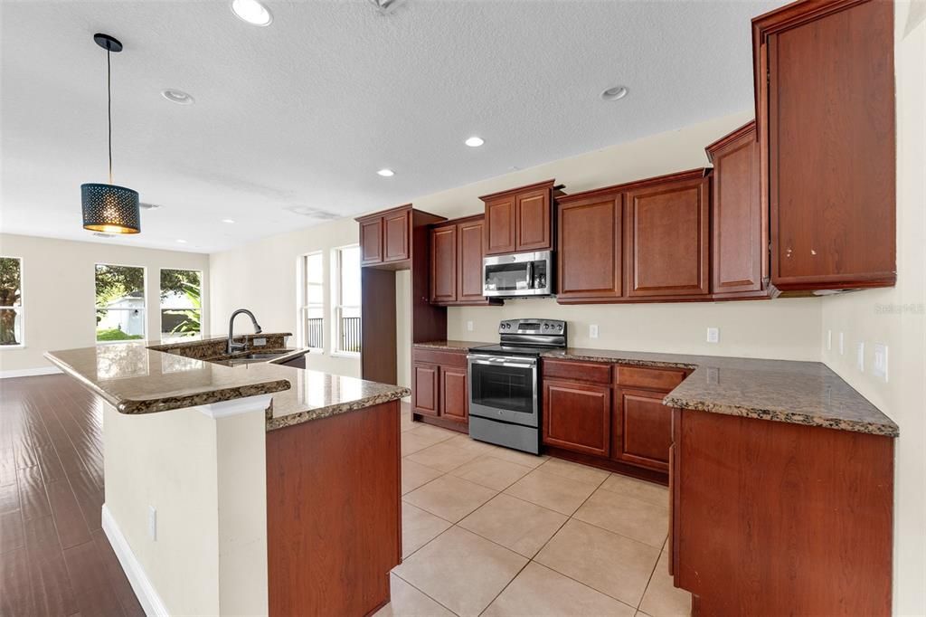 En Venta: $524,900 (5 camas, 4 baños, 3436 Pies cuadrados)