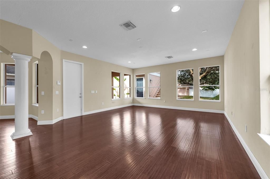 En Venta: $524,900 (5 camas, 4 baños, 3436 Pies cuadrados)