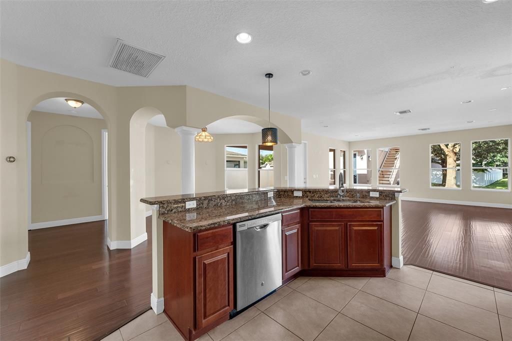 En Venta: $524,900 (5 camas, 4 baños, 3436 Pies cuadrados)