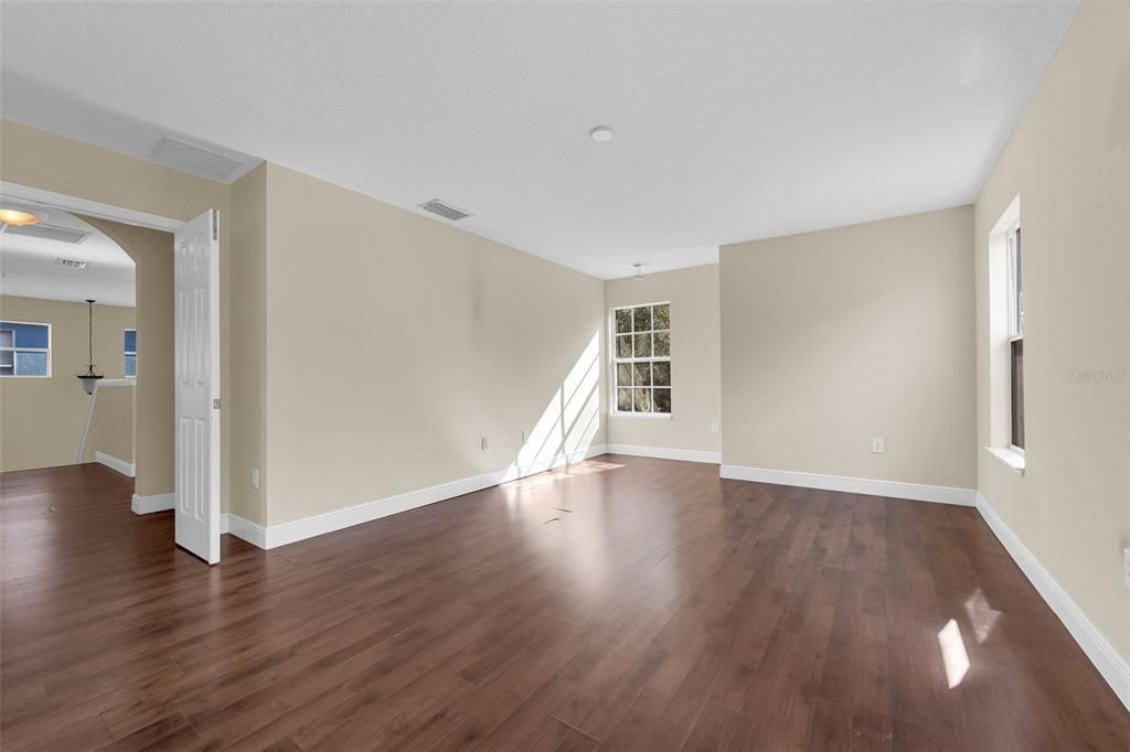 En Venta: $524,900 (5 camas, 4 baños, 3436 Pies cuadrados)