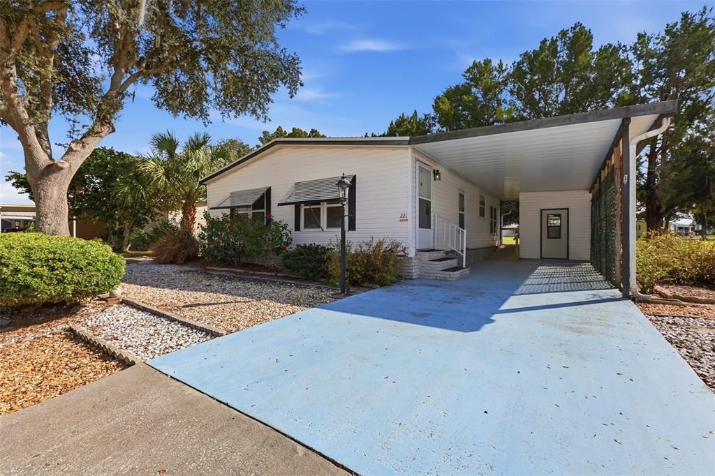 На продажу: $129,900 (2 спален, 2 ванн, 1248 Квадратных фут)