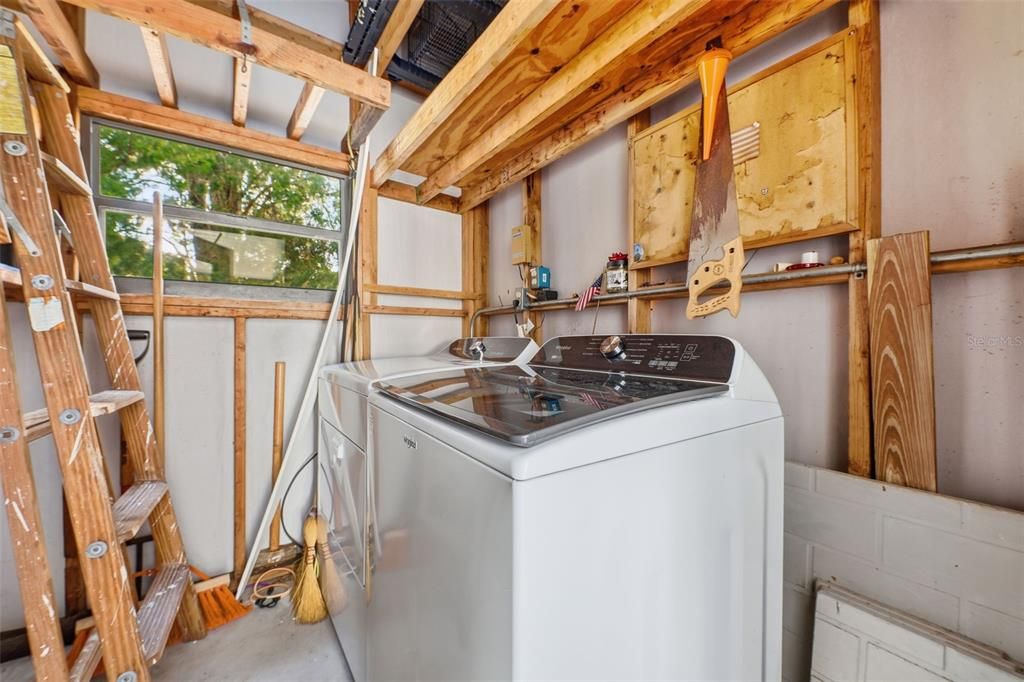 На продажу: $129,900 (2 спален, 2 ванн, 1248 Квадратных фут)