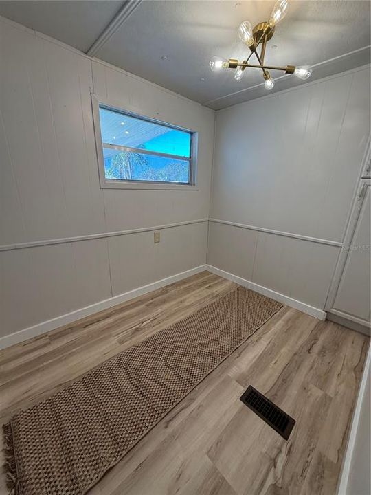For Rent: $1,250 (2 beds, 1 baths, 672 Square Feet)