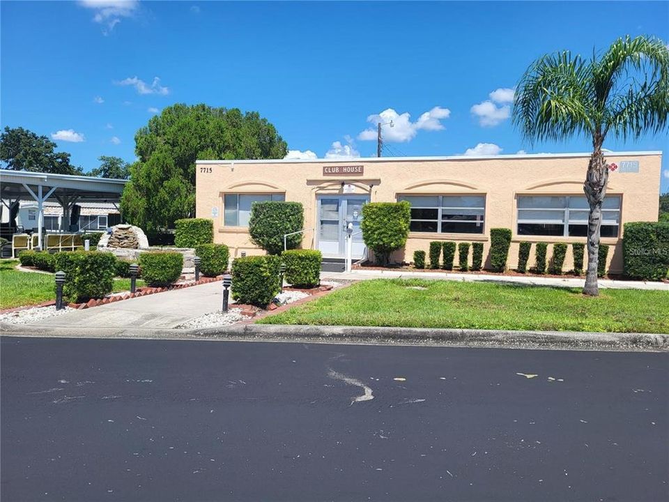 For Rent: $1,250 (2 beds, 1 baths, 672 Square Feet)