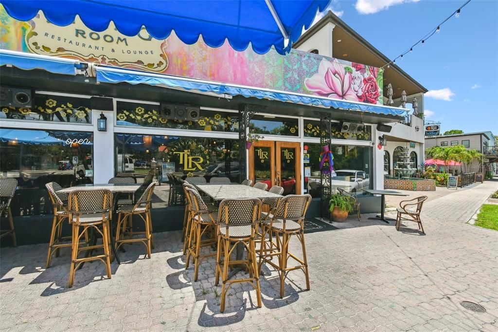 合同活跃: $625,000 (3 贝兹, 2 浴室, 1448 平方英尺)