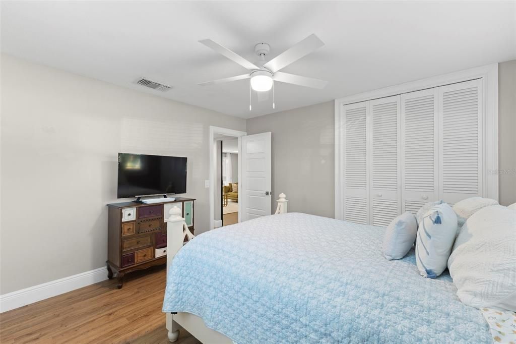 合同活跃: $625,000 (3 贝兹, 2 浴室, 1448 平方英尺)