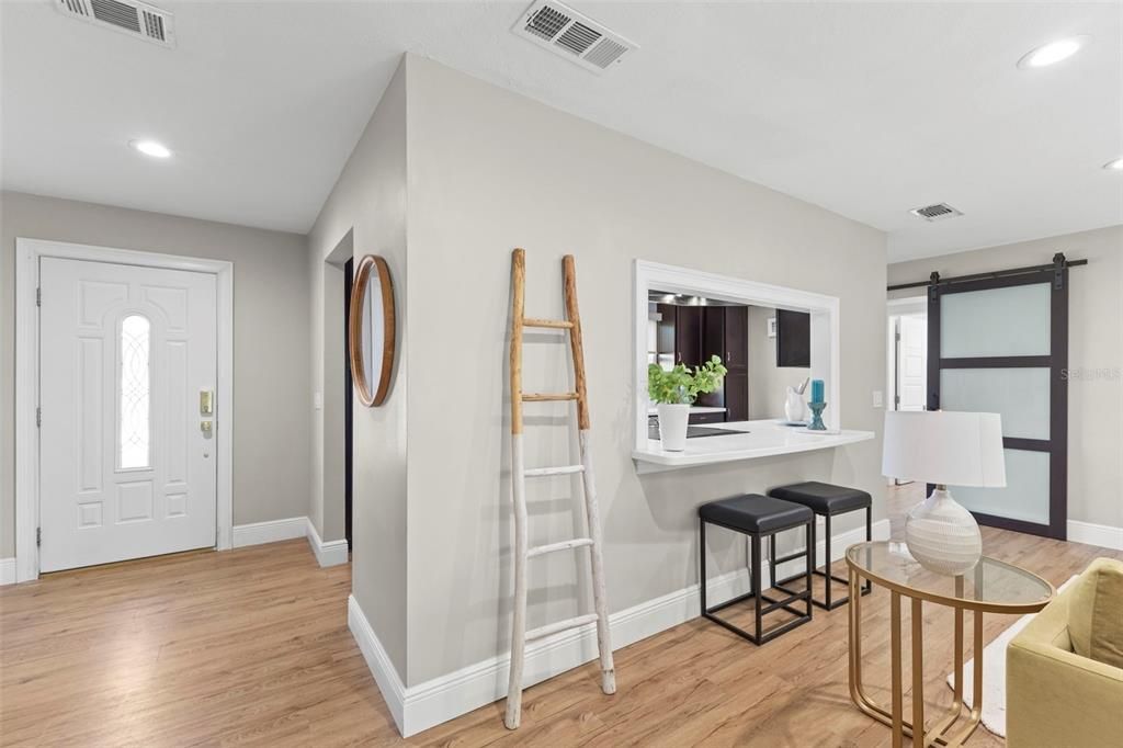 合同活跃: $625,000 (3 贝兹, 2 浴室, 1448 平方英尺)