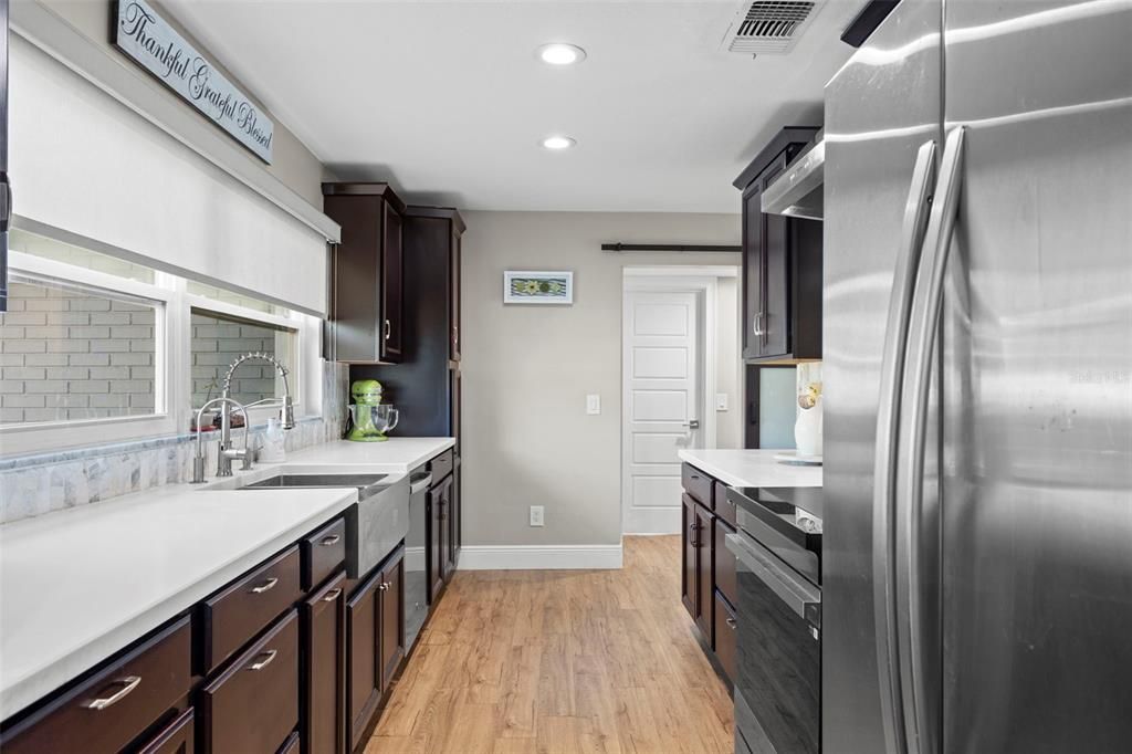 合同活跃: $625,000 (3 贝兹, 2 浴室, 1448 平方英尺)