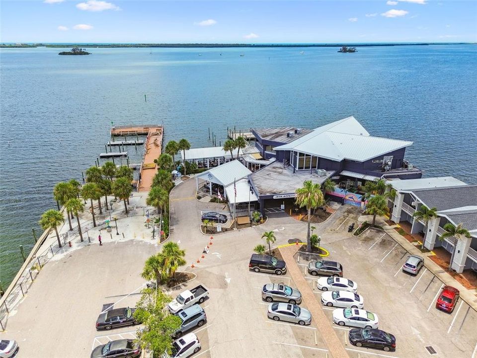 合同活跃: $625,000 (3 贝兹, 2 浴室, 1448 平方英尺)