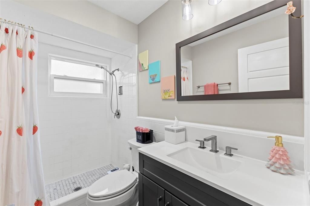 合同活跃: $625,000 (3 贝兹, 2 浴室, 1448 平方英尺)