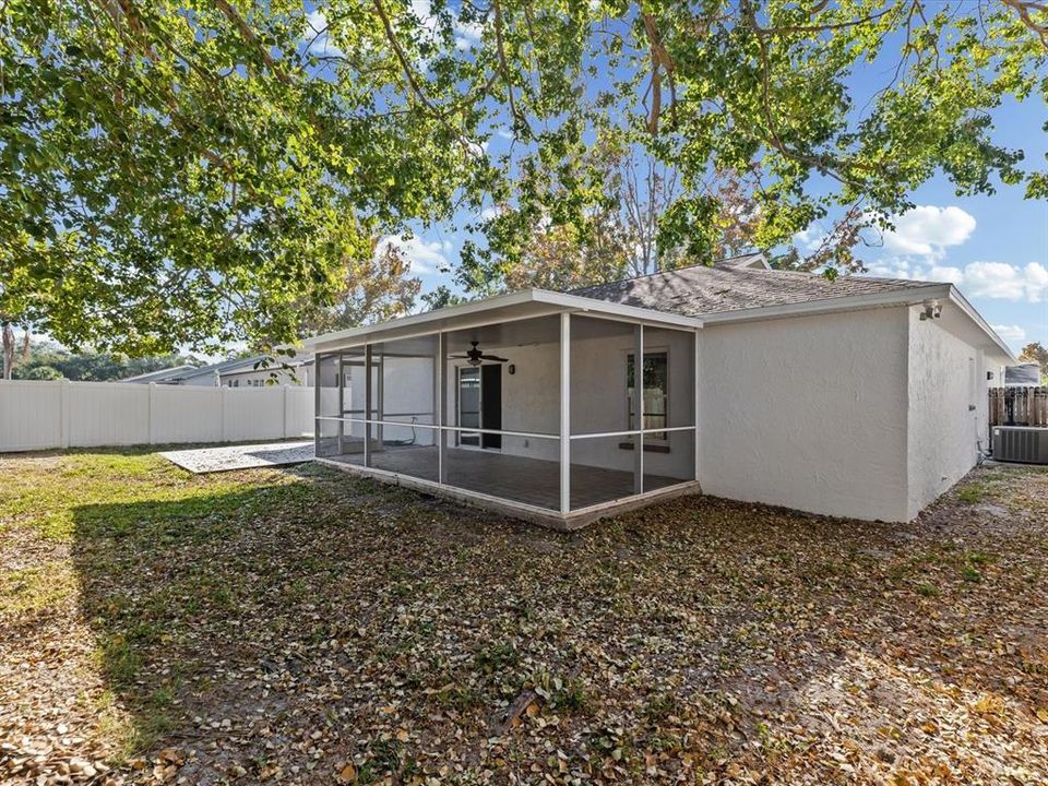 Active With Contract: $385,000 (4 beds, 2 baths, 1401 Square Feet)