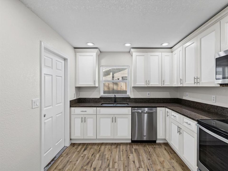 Active With Contract: $385,000 (4 beds, 2 baths, 1401 Square Feet)