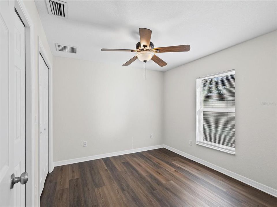 Active With Contract: $385,000 (4 beds, 2 baths, 1401 Square Feet)