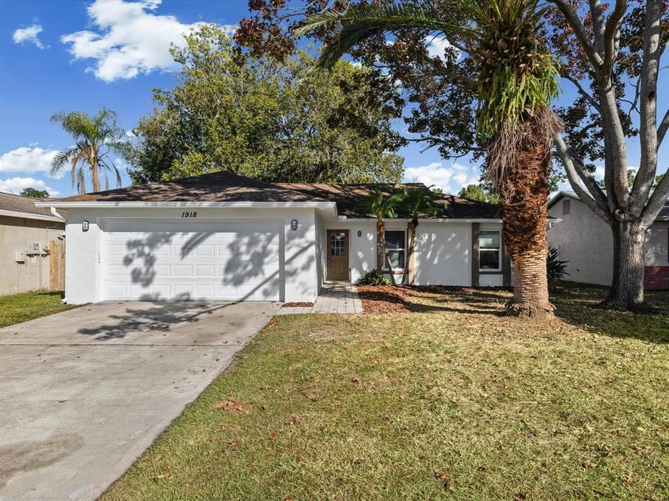 Active With Contract: $385,000 (4 beds, 2 baths, 1401 Square Feet)