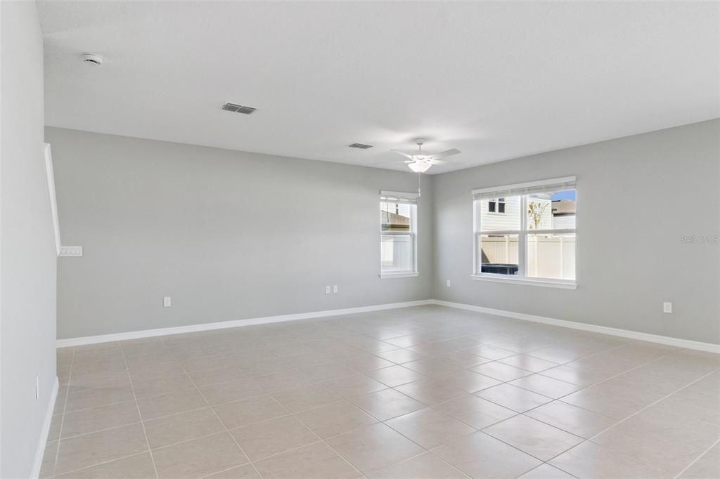 For Rent: $2,250 (3 beds, 2 baths, 1822 Square Feet)