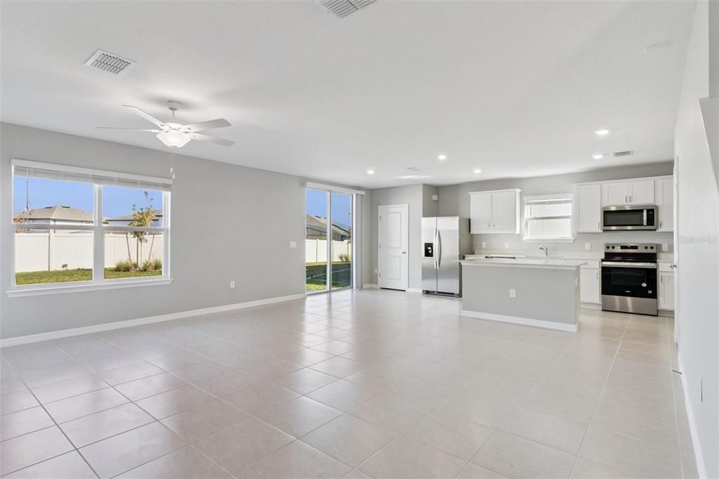 For Rent: $2,250 (3 beds, 2 baths, 1822 Square Feet)